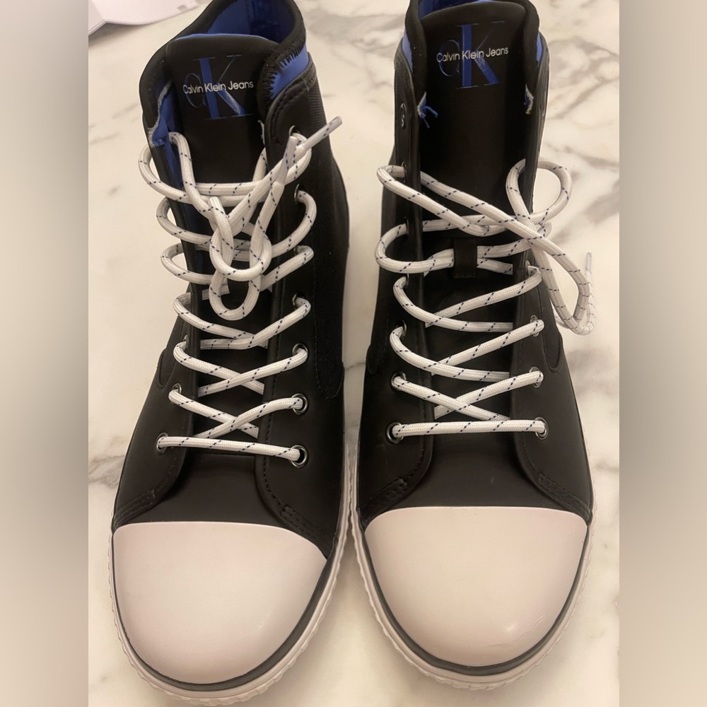 New Calvin Klein men’s high top Fiza 2 men’s lifestyle high top sneakers Size 11
